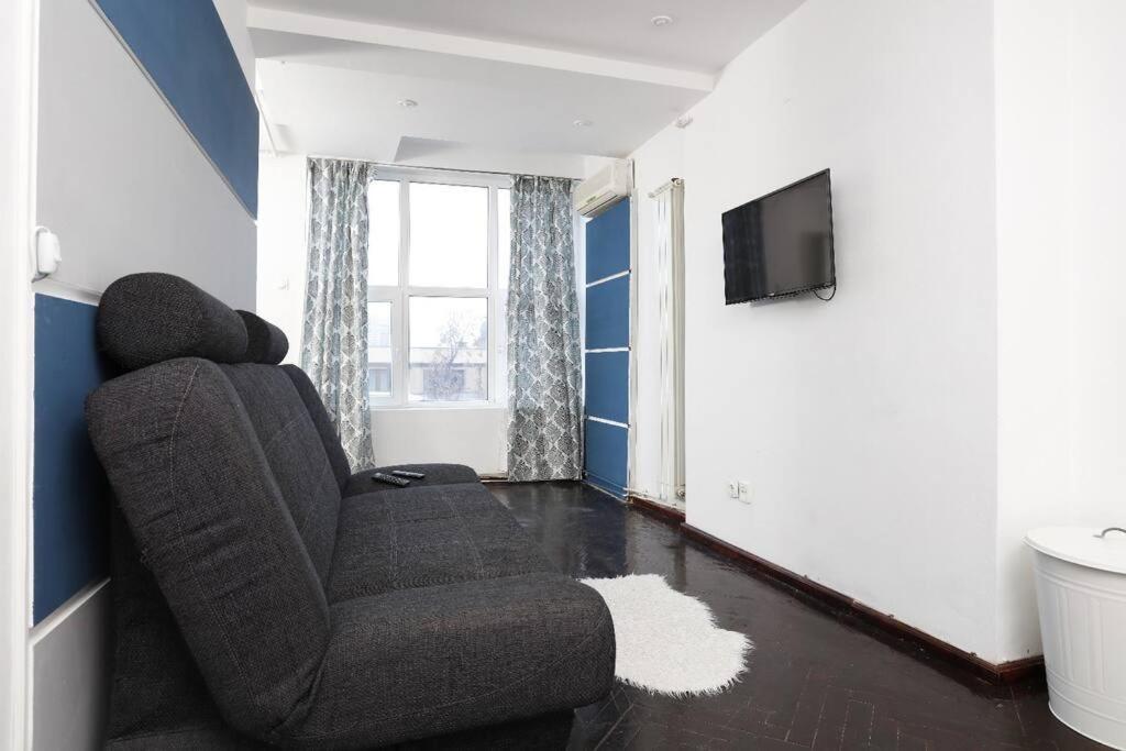 1 Bdrm Apartment In City Center Бухарест Екстер'єр фото